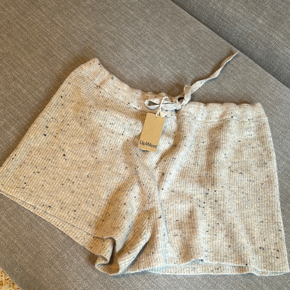 NWT UpWest Women's Beige Knit Shorts - Picture 2 of 6